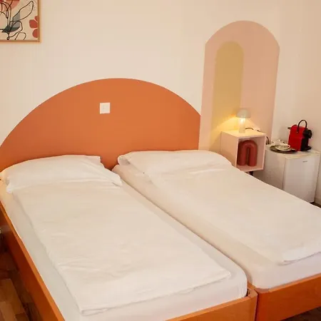 Easy By La Perla Hotel