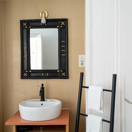 Easy By La Perla فندق