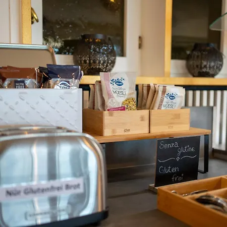 Easy By La Perla فندق أسكونا