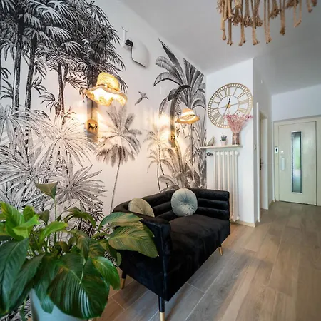 Easy By La Perla Hotel 3*