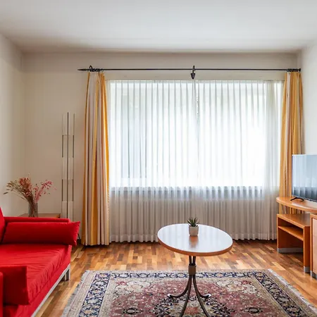 Easy By La Perla فندق 3*