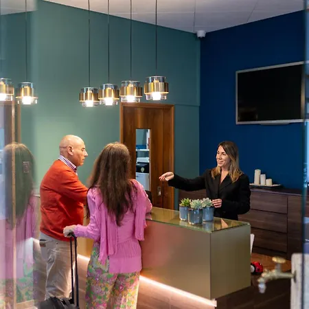 Easy By La Perla 3* أسكونا