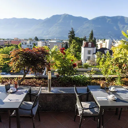 Easy By La Perla أسكونا