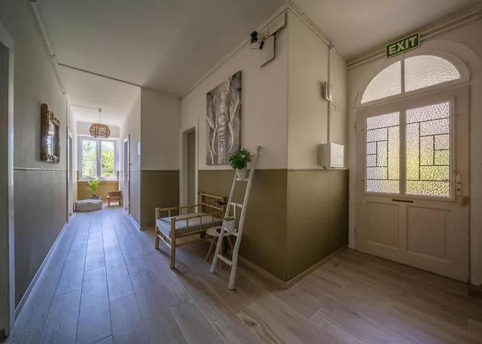 Easy By La Perla 호텔 아스꼬나