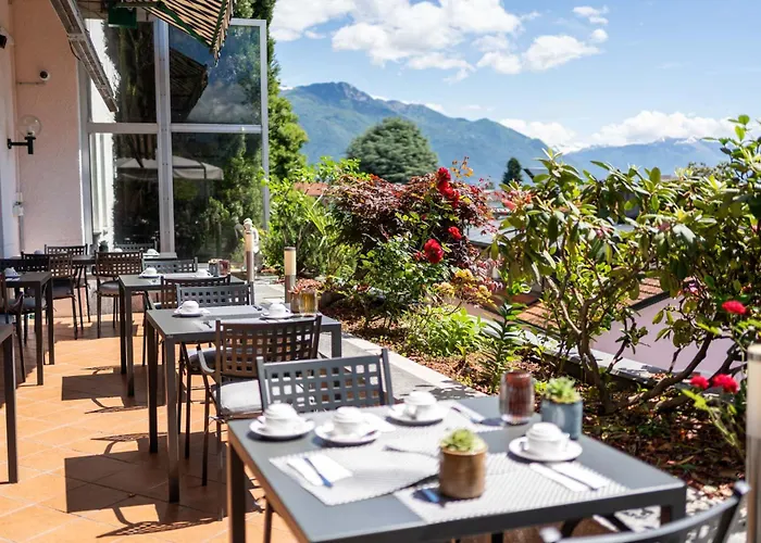 Easy By La Perla Hotel