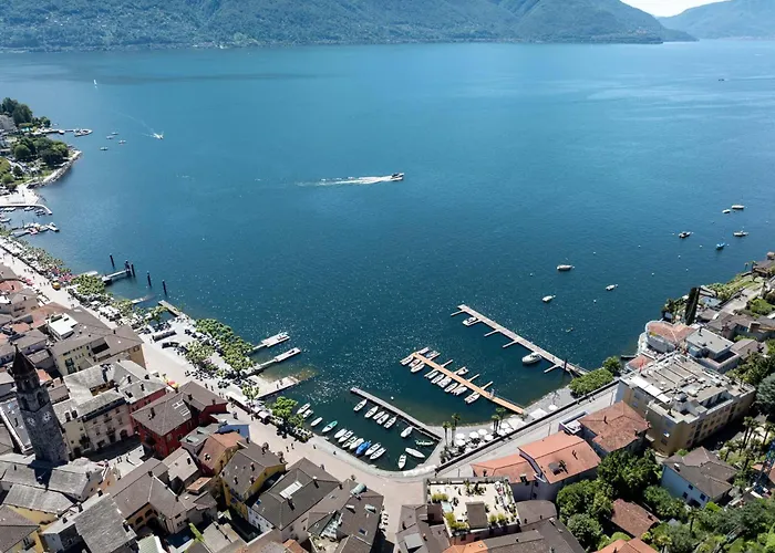 호텔 Easy By La Perla 3*