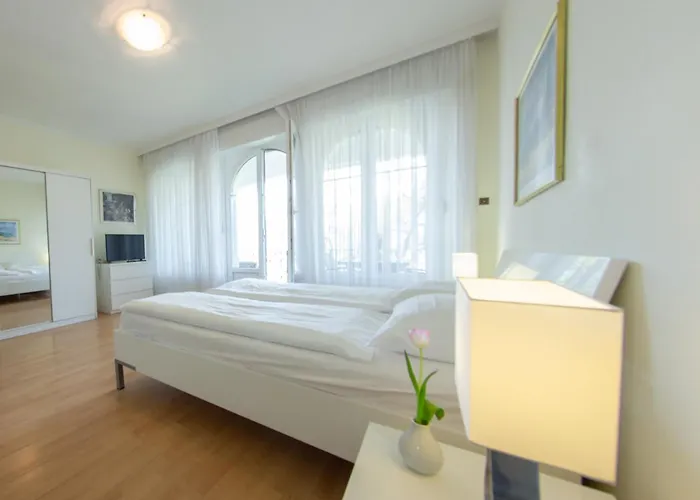 Easy By La Perla 아스꼬나