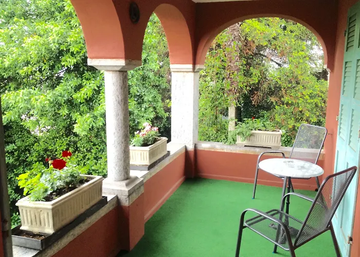 Easy By La Perla Hotel 3*