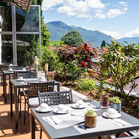 Easy By La Perla 호텔