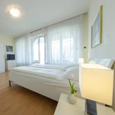 Easy By La Perla 아스꼬나