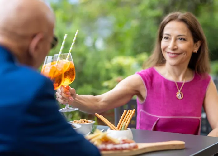 Easy By La Perla 호텔