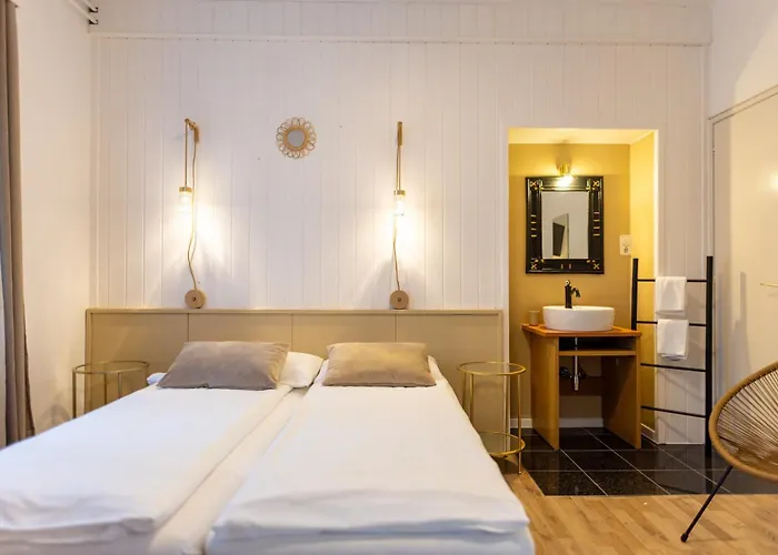 Easy By La Perla Hotell 3*