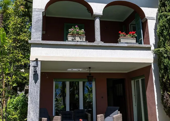 ホテル Easy By La Perla アスコナ